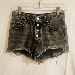 Levi’s 501 Fly Button Daisy Dukes Booty Shorts waist 24